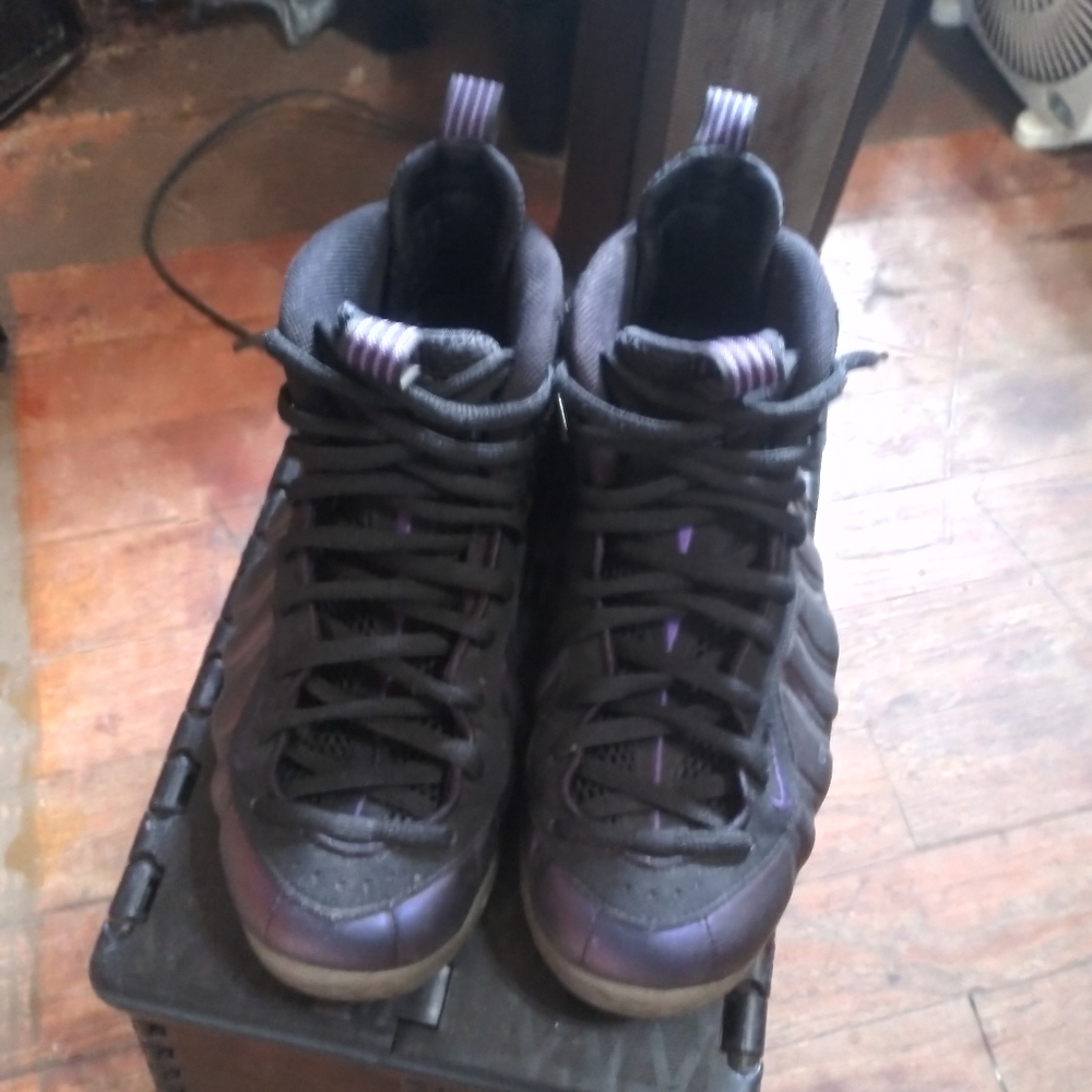 Foamposite grape